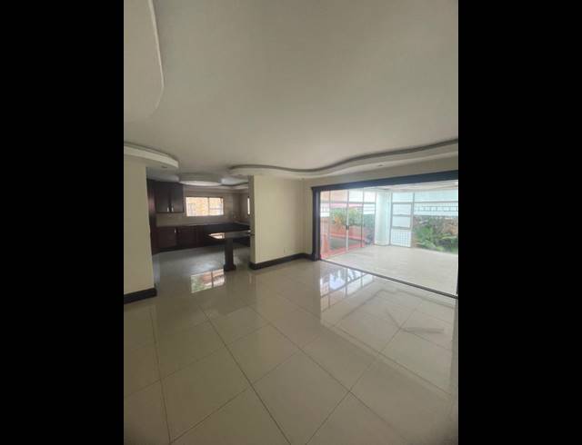 5 BEDROOM HOUSE FOR SALE IN ELDOGLEN